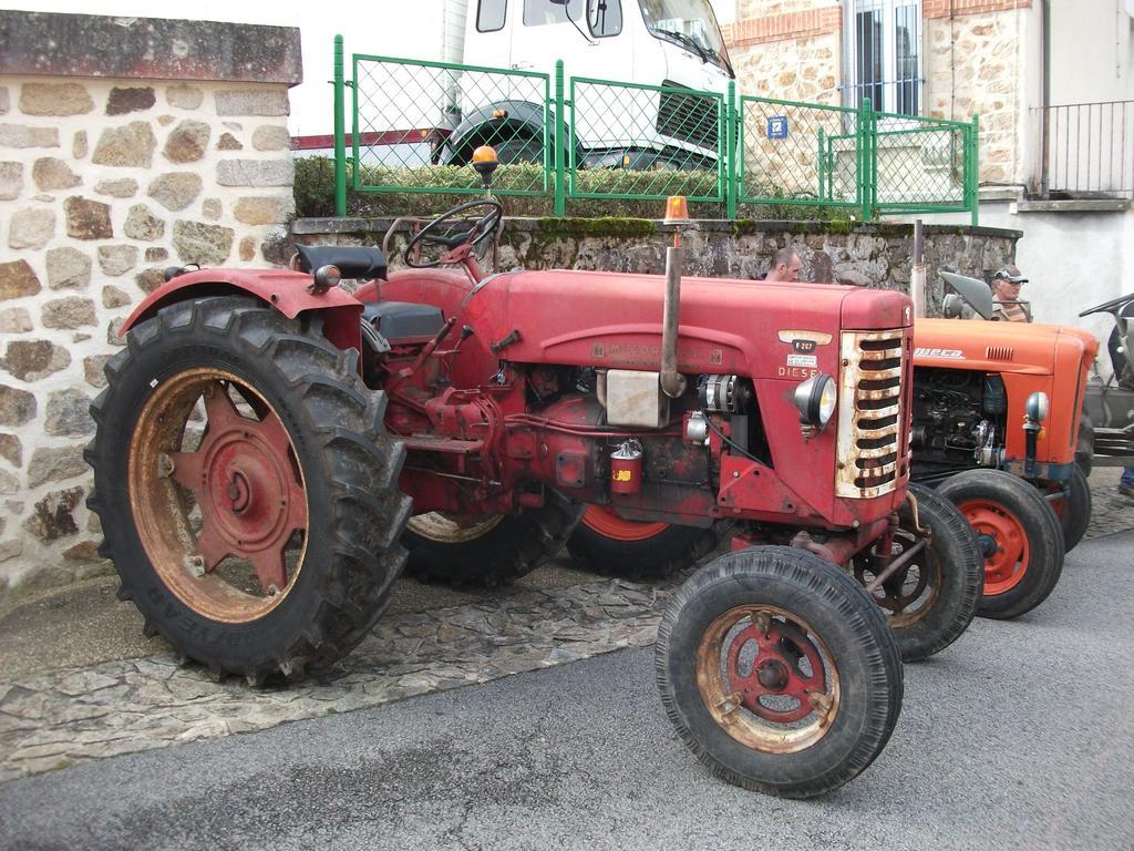 مبيت وإفطار Saint-Pardoux-lʼOrtigier 38 Friaudour المظهر الخارجي الصورة